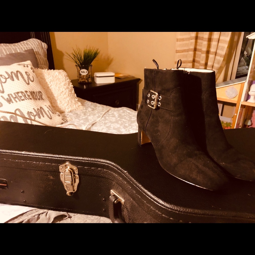 Heeled Suede Boots